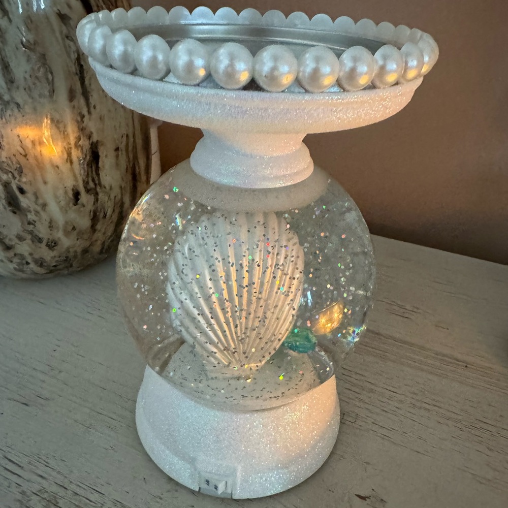 Bath and body works candle holder